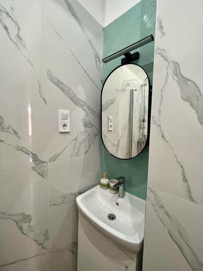 Home R1274 #Freeparking Budapest Kültér fotó