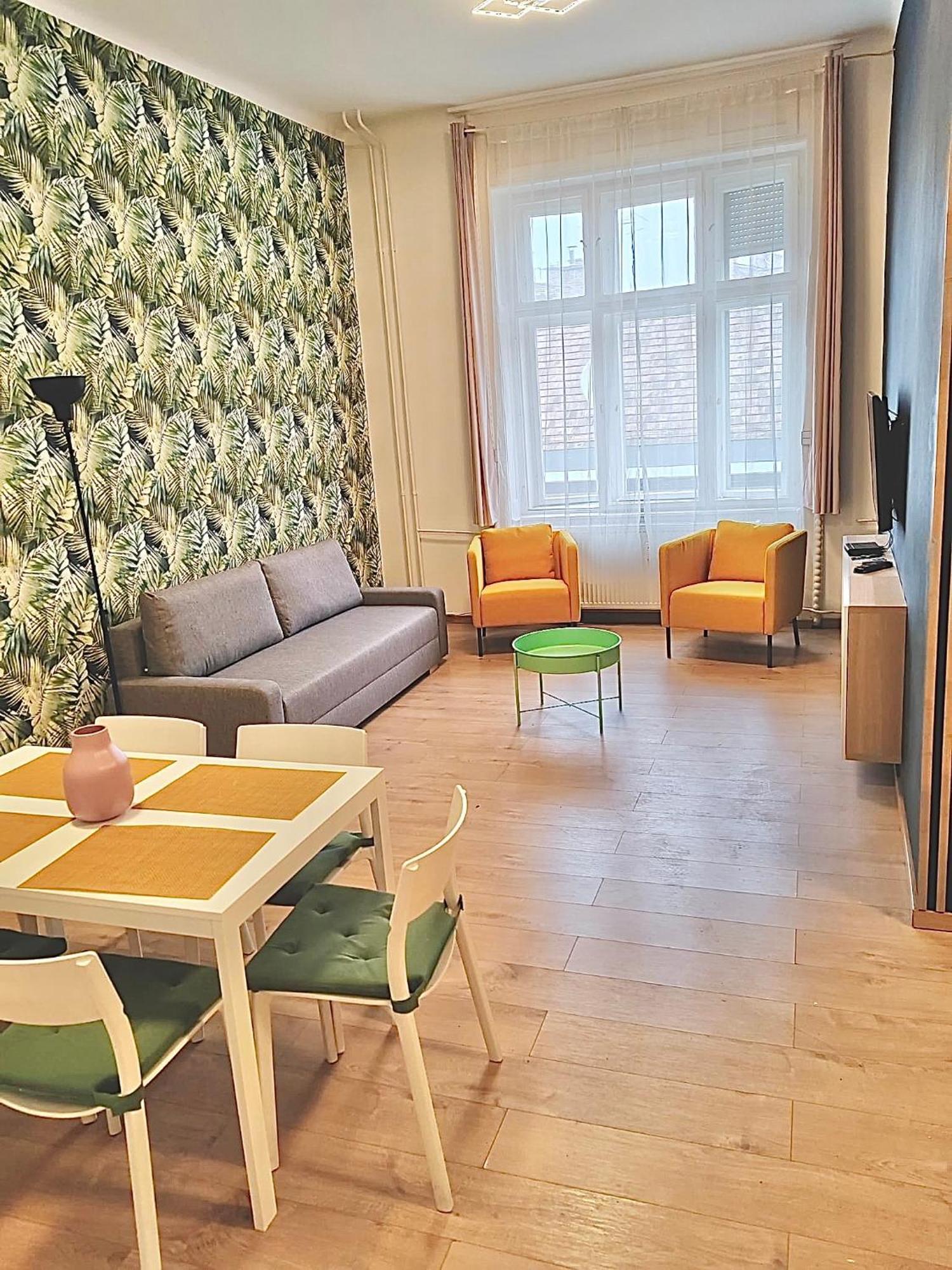 Home R1274 #Freeparking Budapest Kültér fotó